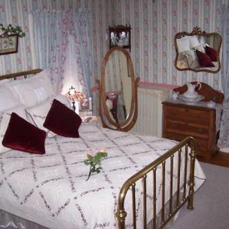 Bellinger Rose Bed & Breakfast Hotel Herkimer Room photo